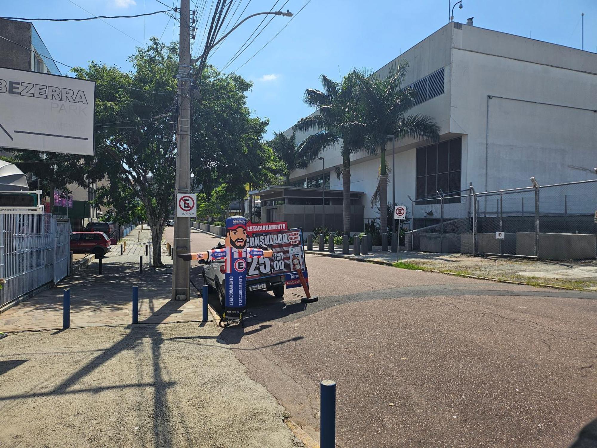 Apartment Consulado Americano 50 Metros Da Entrada Visto Consulado Com Garagem Porto Alegre